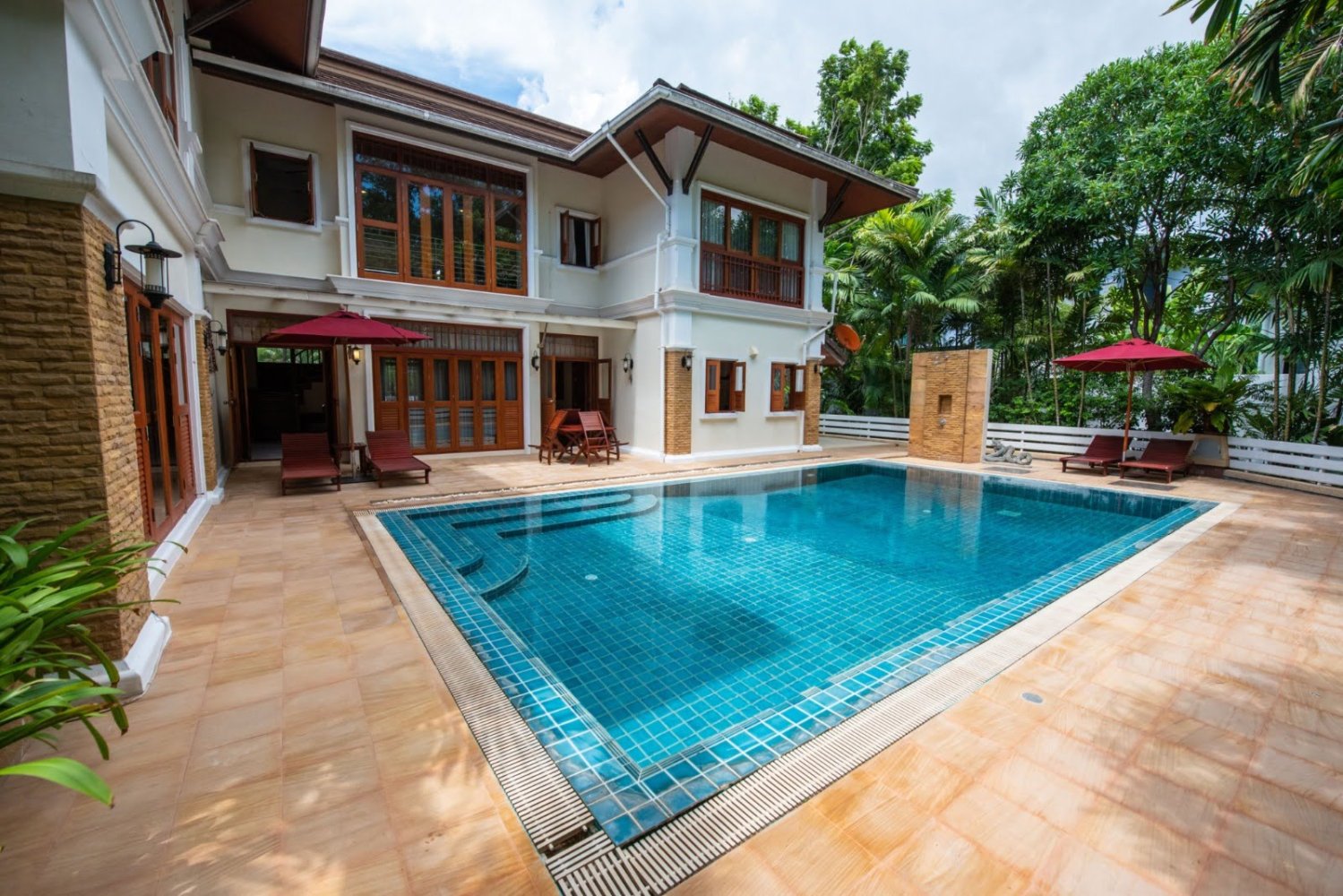 4 bedrooms Villa in Phuket, Thailand No. 5894