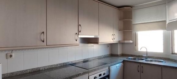 5 bedrooms Apartment in Badajoz, Spain No. 162019 6
