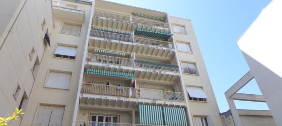 Apartamento de 2 dormitorios en Montpellier, France No. 296896 5
