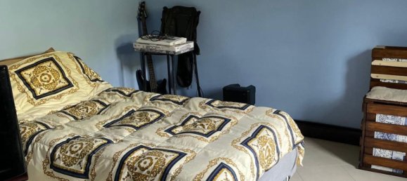 8 rooms House in Carrara, Italy No. 45833 4