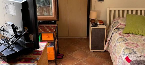 8 rooms House in Carrara, Italy No. 45833 11