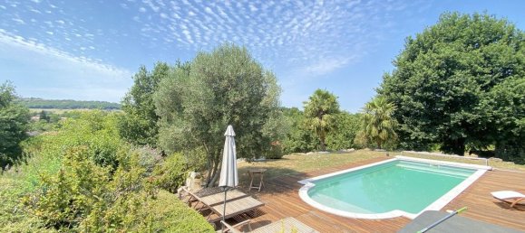 Casa de 4 dormitorios en Saint-Jean-Lespinasse, France No. 338987 2