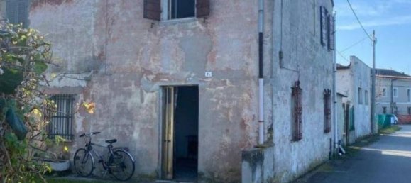 Casa de 4 habitaciónes en Fano, Italy No. 42573 3