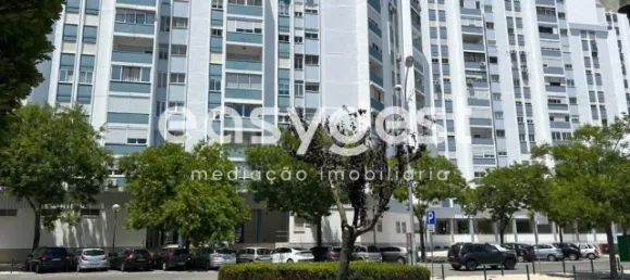 Квартира с 3 спальнями в Лиссабон, Португалия № 81755 23