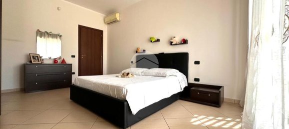1 Schlafzimmer Wohnung in Naples, Italy, Nr. 273375 29