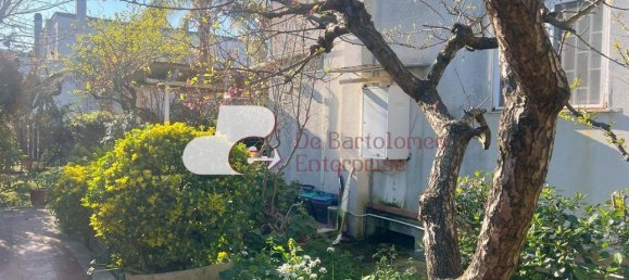 Villa de 6 habitaciónes en Bari, Italy No. 19242 14