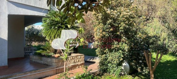 Villa de 6 habitaciónes en Bari, Italy No. 19242 15