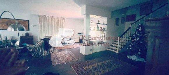 Villa de 6 habitaciónes en Bari, Italy No. 19242 7