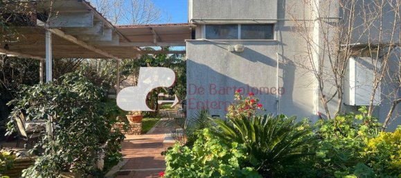 Villa de 6 habitaciónes en Bari, Italy No. 19242 13