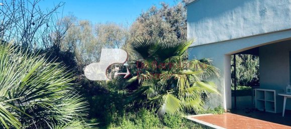 Villa de 6 habitaciónes en Bari, Italy No. 19242 2