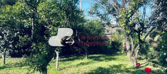 Villa de 6 habitaciónes en Bari, Italy No. 19242 3