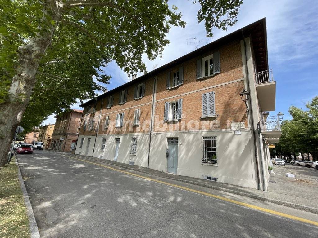 2 rooms Office in Imola, Italy No. 148969