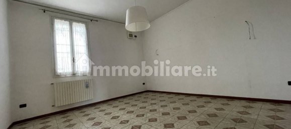 2 rooms Office in Imola, Italy No. 148969 4
