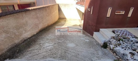 Дом с 10 комнатами в Кассано делле Мурдже, Италия № 143168 5