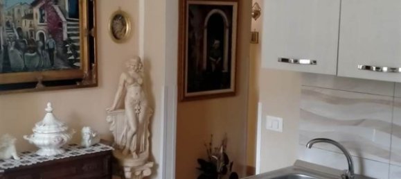 3 rooms Apartment in Frascineto, Italy No. 297791 7