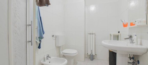 2 bedrooms Apartment in Modena, Italy No. 333783 14