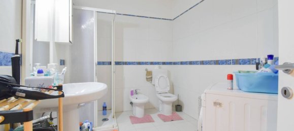 2 bedrooms Apartment in Modena, Italy No. 333783 9