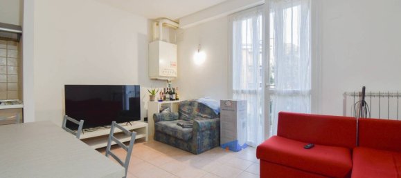 2 bedrooms Apartment in Modena, Italy No. 333783 4