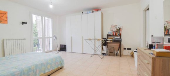 2 bedrooms Apartment in Modena, Italy No. 333783 16
