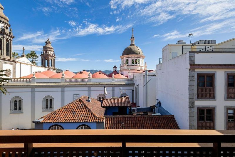 Apartamento de 4 dormitorios en San Cristóbal de La Laguna, Spain No. 243899