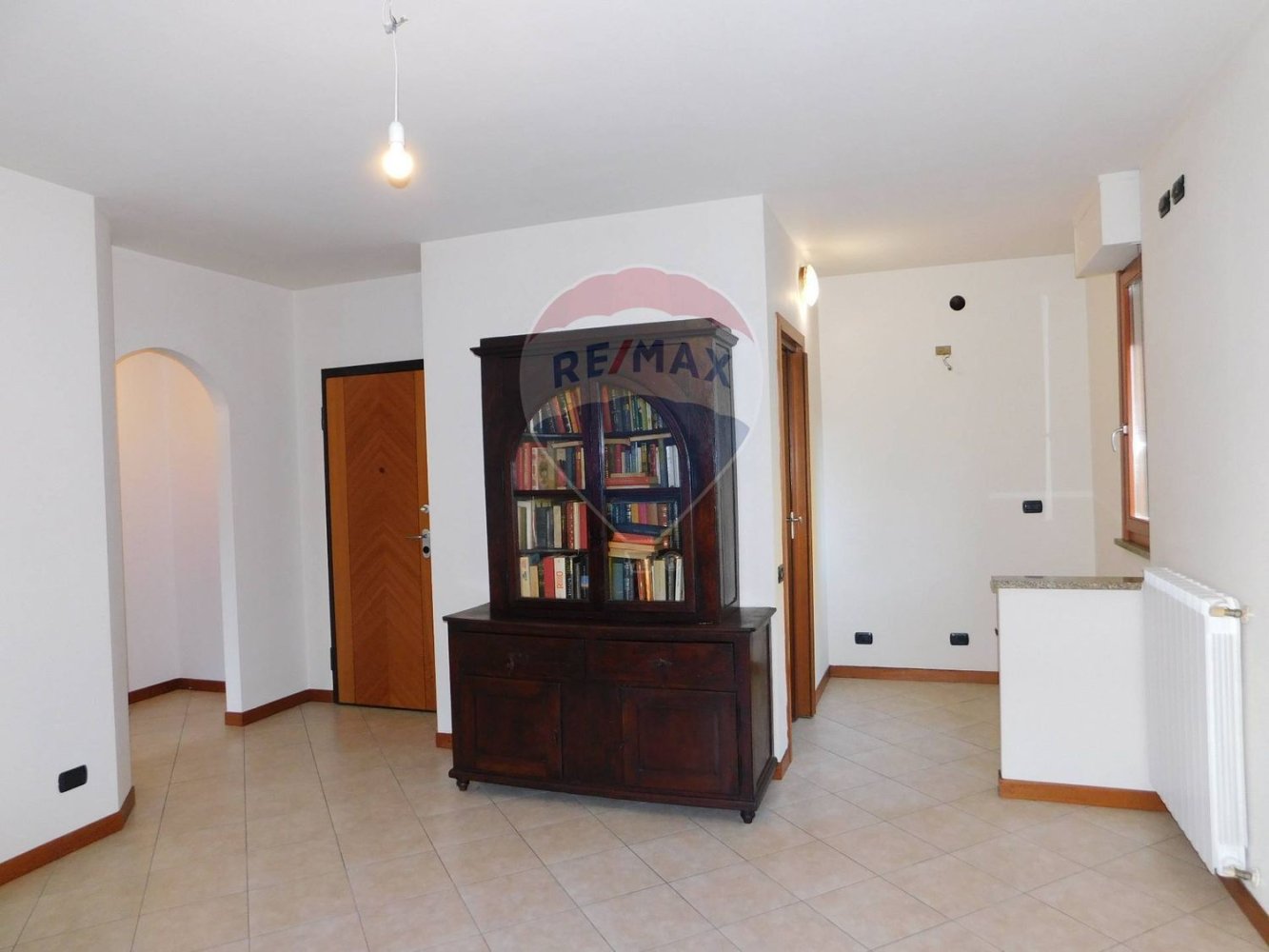 Квартира с 2 комнатами в Лукка, Италия № 191045