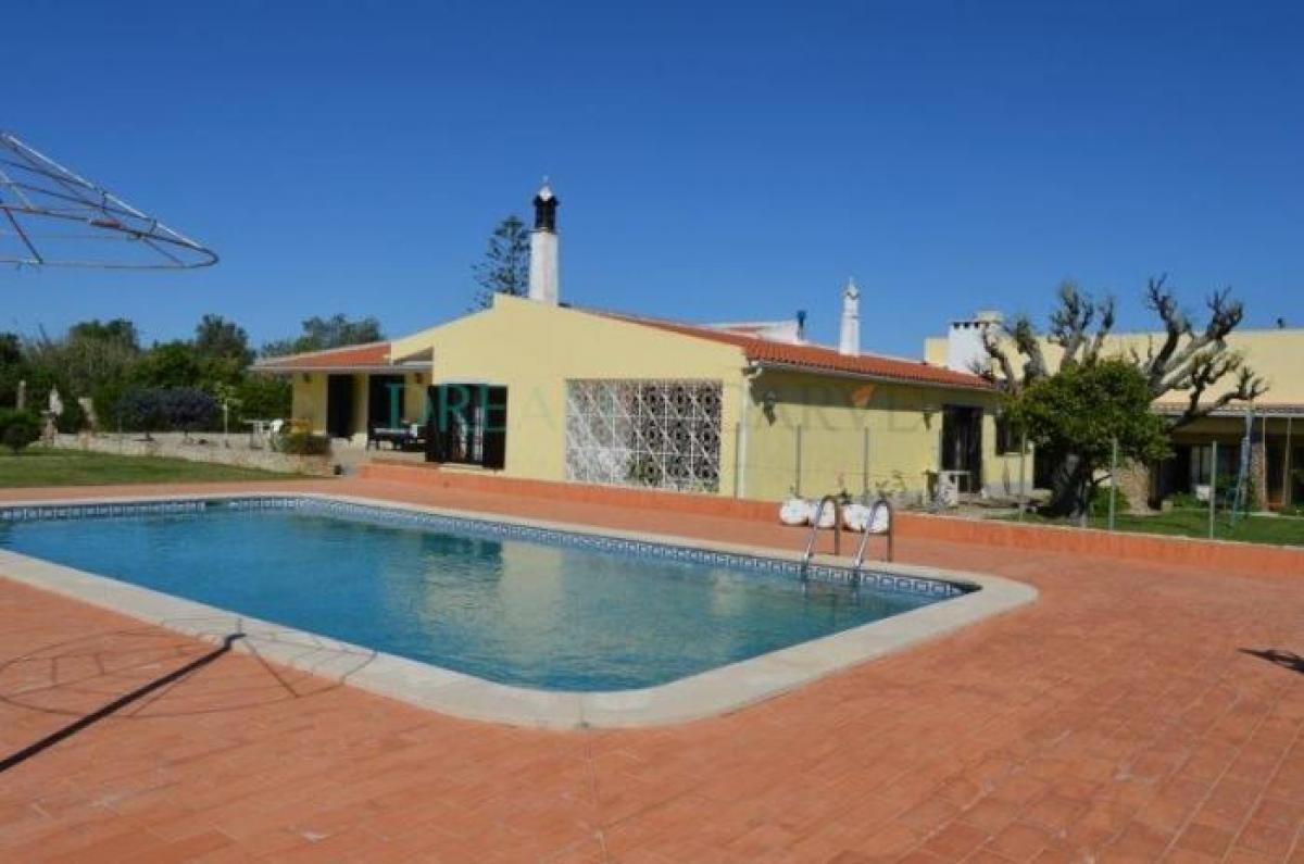 Вилла с 9 спальнями в Лагуш, Португалия № 2948