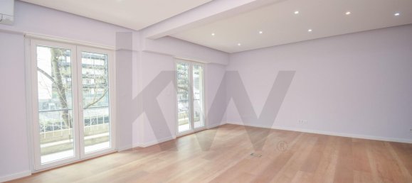 Apartamento de 3 dormitorios en Lisbon, Portugal No. 138372 2