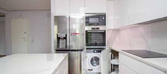 Apartamento de 3 dormitorios en Lisbon, Portugal No. 138372 3