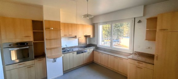 2 bedrooms Apartment in Ussel, France No. 96614 4