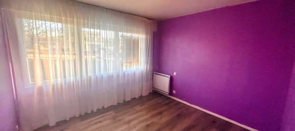 2 bedrooms Apartment in Ussel, France No. 96614 7