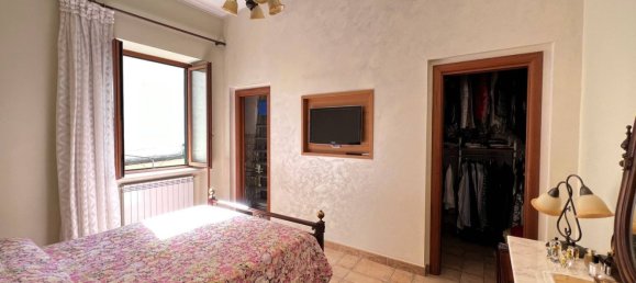 6غرفة شقة في Casoria, Italy رقم 204856 40