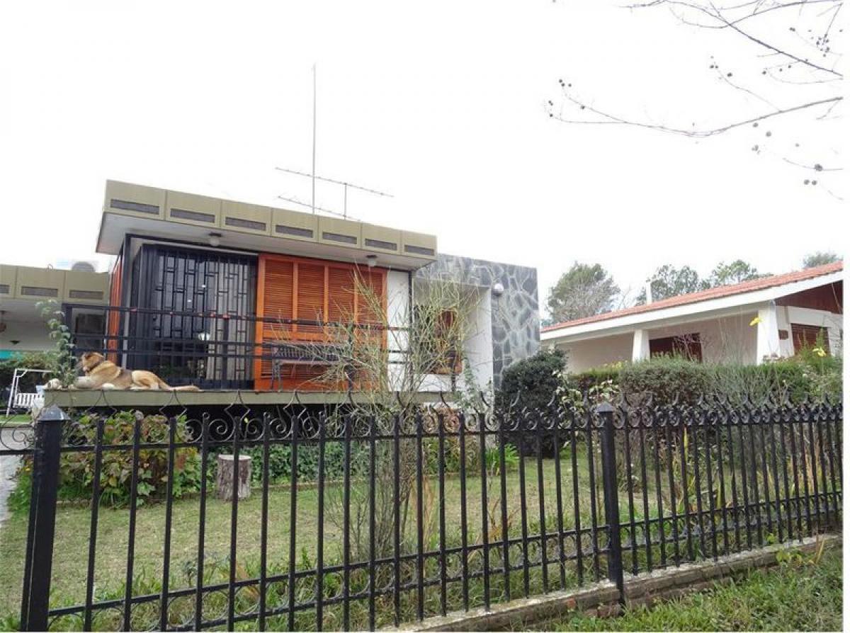 3 bedrooms House in Cordoba, Argentina No. 18063