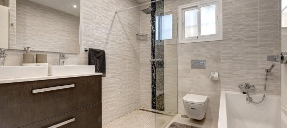 3 bedrooms Villa in Fuengirola, Spain No. 125890 13