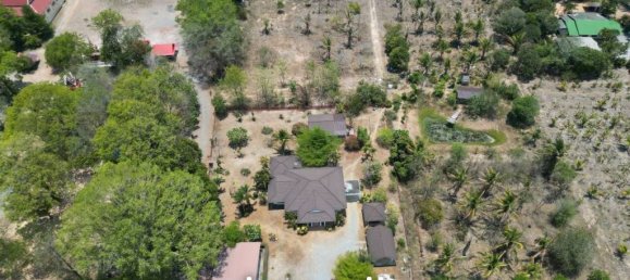 4 bedrooms Villa in Hua Hin, Thailand No. 19418 2