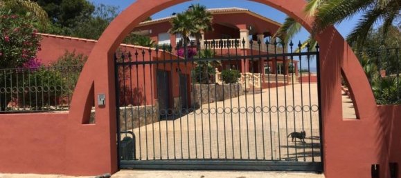 8 غرف نوم فيلا في Alicante, Spain رقم 189221 3