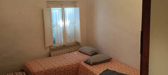 5 rooms Apartment in Volterra, Italy No. 106939 8