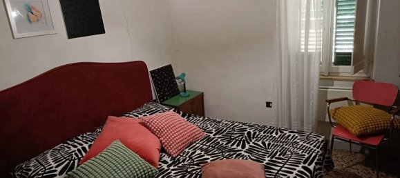 5 rooms Apartment in Volterra, Italy No. 106939 2