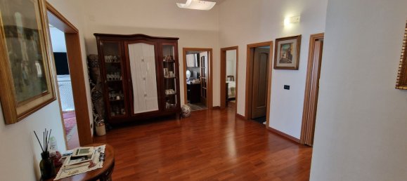 5غرفة شقة في Livorno, Italy رقم 176608 2