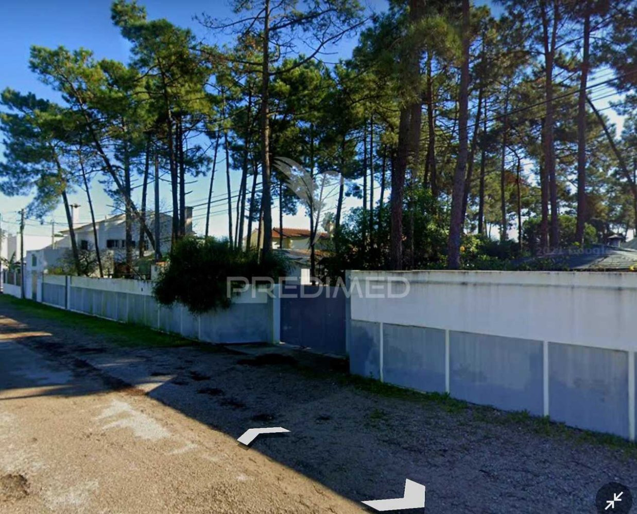 740m² Land in Almada, Portugal No. 110242