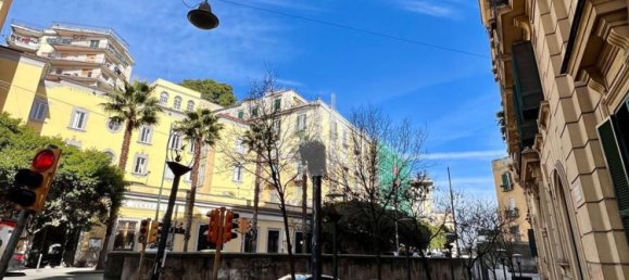 Studio in Naples, Italy No. 81206 2