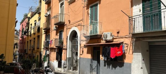 Studio in Naples, Italy No. 81206 8