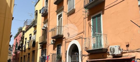 Studio in Naples, Italy No. 81206 9