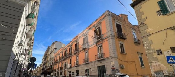 Studio in Naples, Italy No. 81206 4