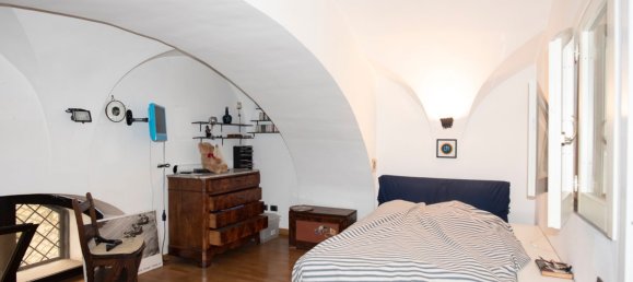 6 rooms Duplex in Naples, Italy No. 31523 16