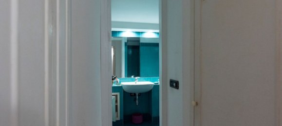 6 rooms Duplex in Naples, Italy No. 31523 4