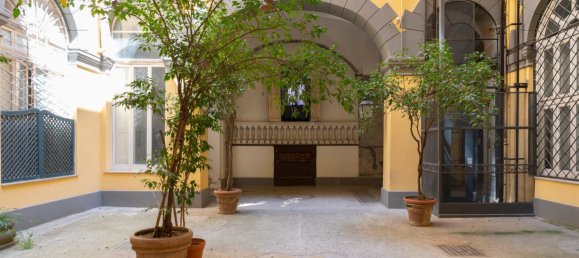 6 rooms Duplex in Naples, Italy No. 31523 32