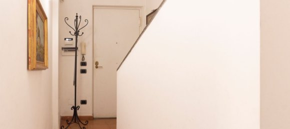 6 rooms Duplex in Naples, Italy No. 31523 6