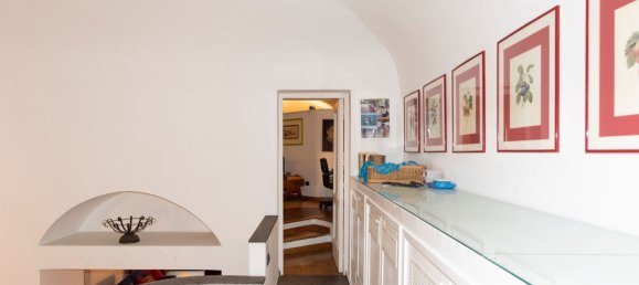6 rooms Duplex in Naples, Italy No. 31523 11