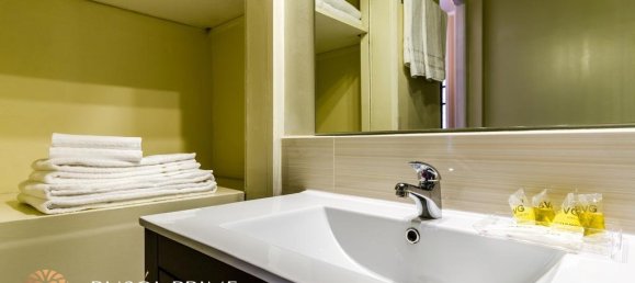 450m² Hotel in Barcelona, Spain No. 211 11