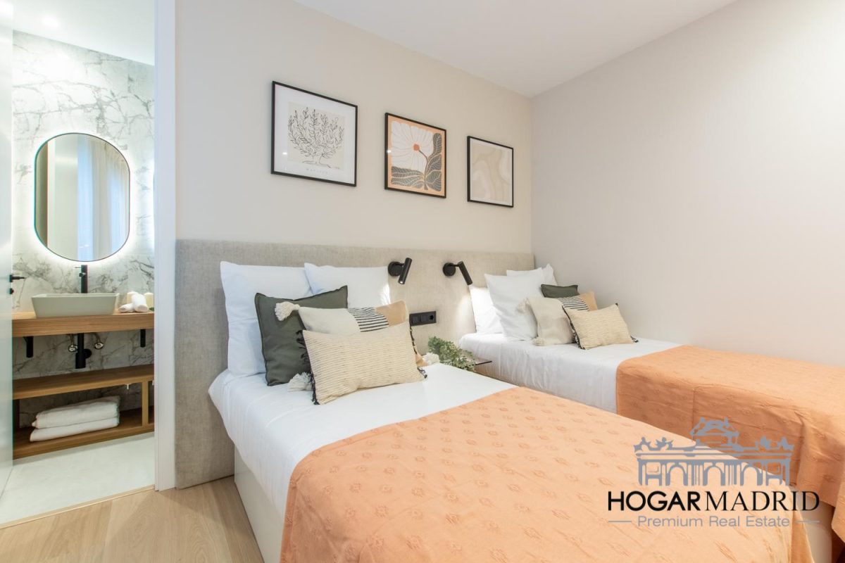 Квартира с 3 спальнями в Мадрид, Испания № 125710